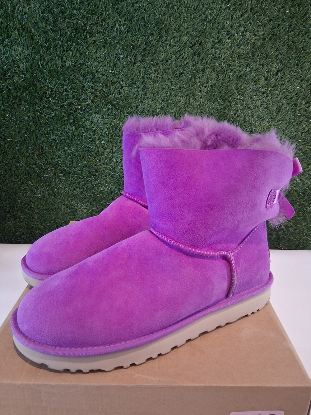 UGG W Mini Bailey Bow II Magenta Purple Sheepskin Boots Size 1016501 Women's 11
